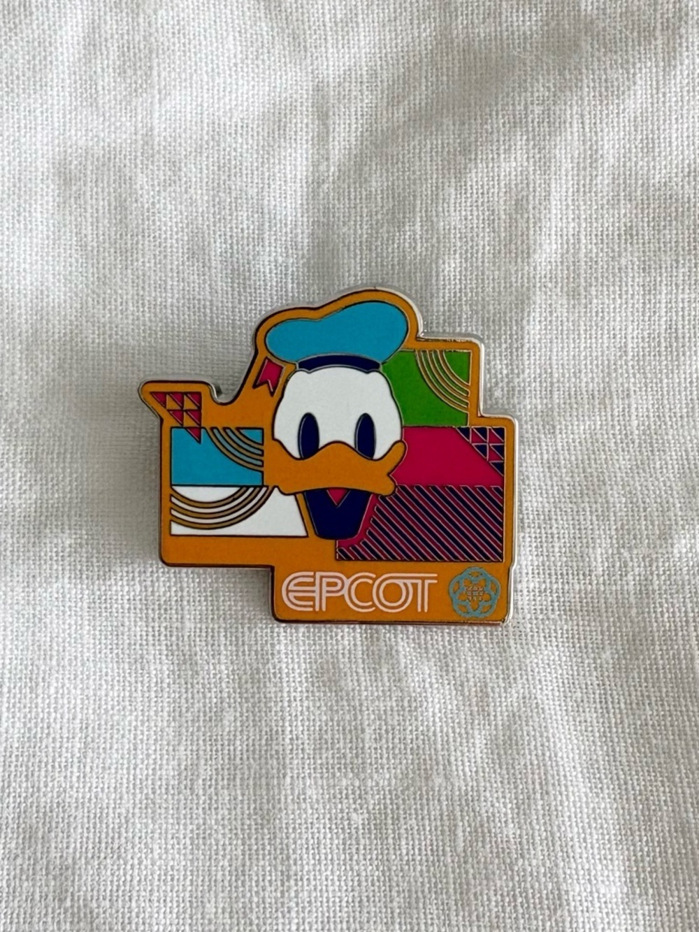 Disney Epcot Mystery Pin Donald